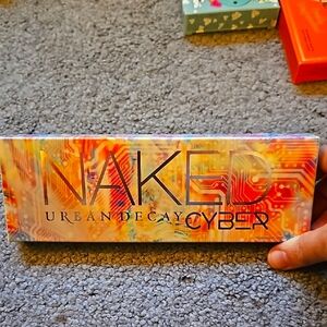 Urban Decay - Naked Cyber eyeshadow palette